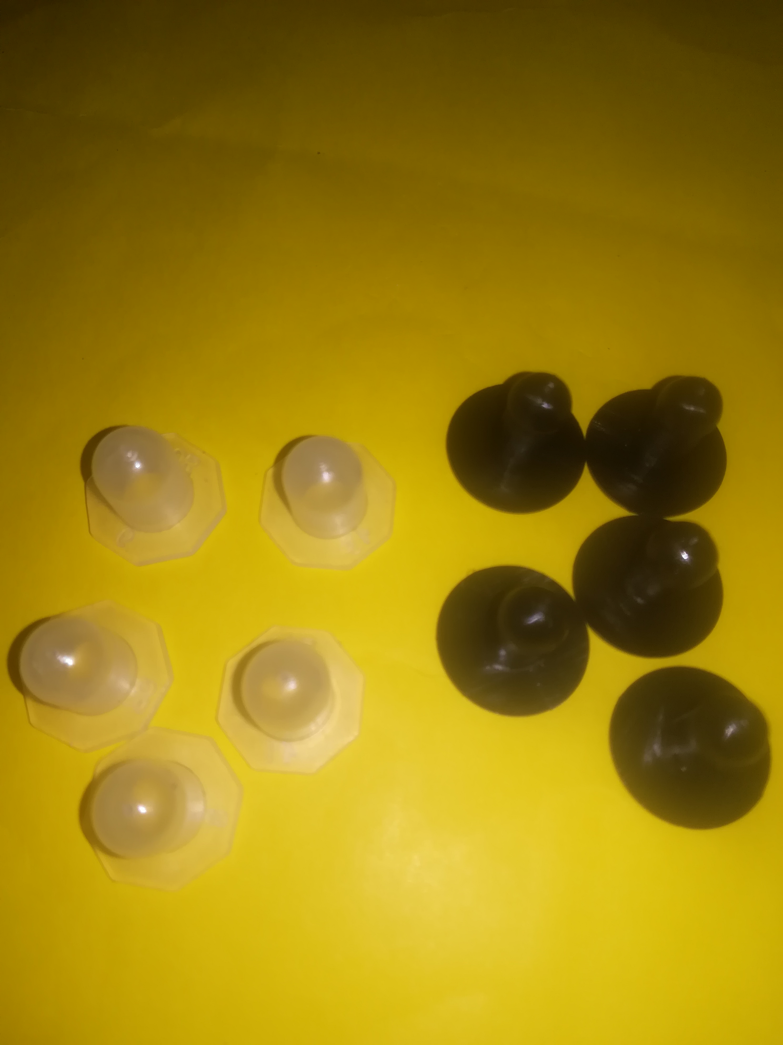 Product image: RANGE ROVER CLASSIC FLOOR TRIM STUDS WITH ANCHORS CLIPS 