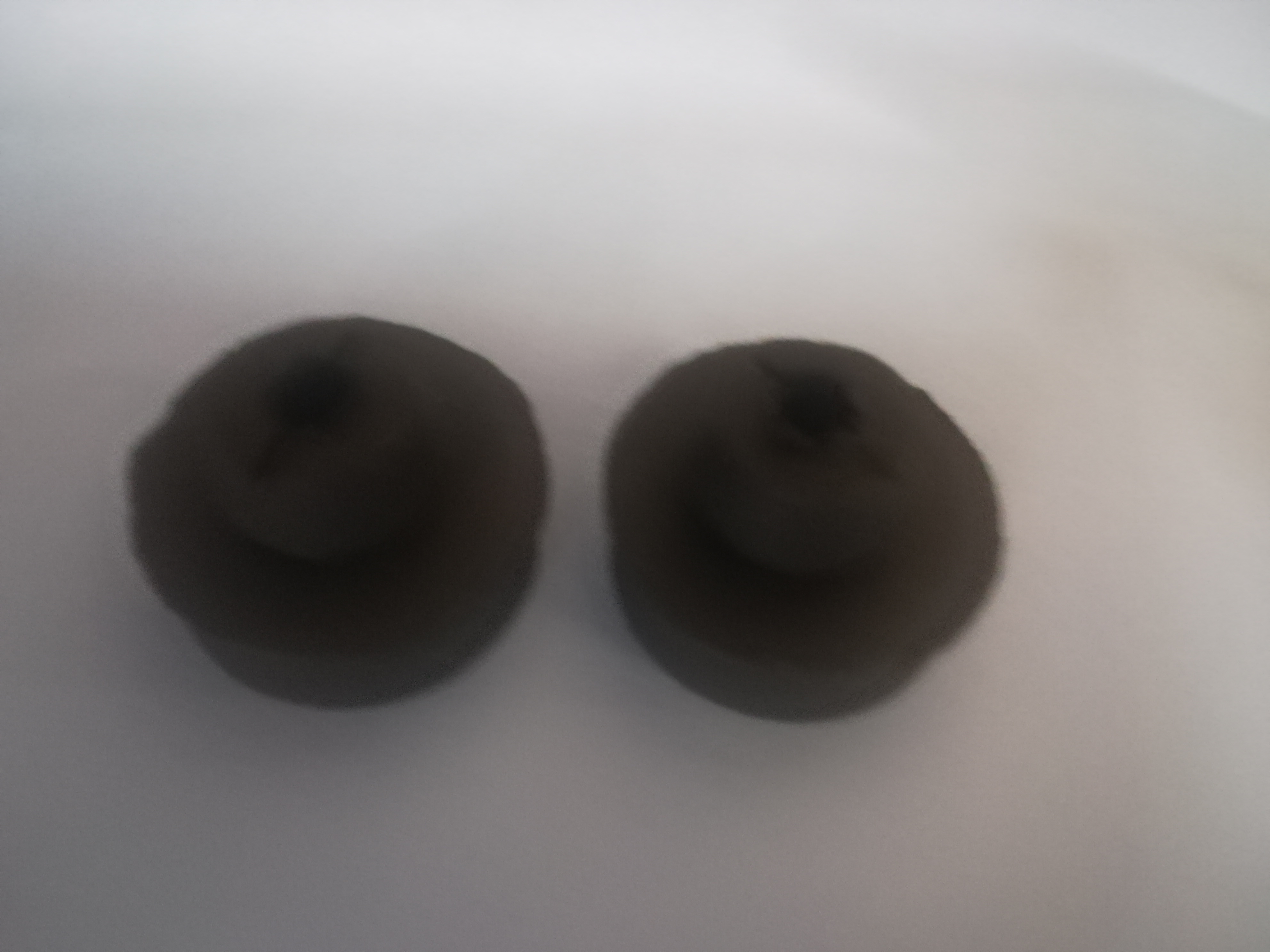 Product image: RANGE ROVER CLASSIC V8 CARBURETTOR AIR BOX RUBBER MOUNTS 