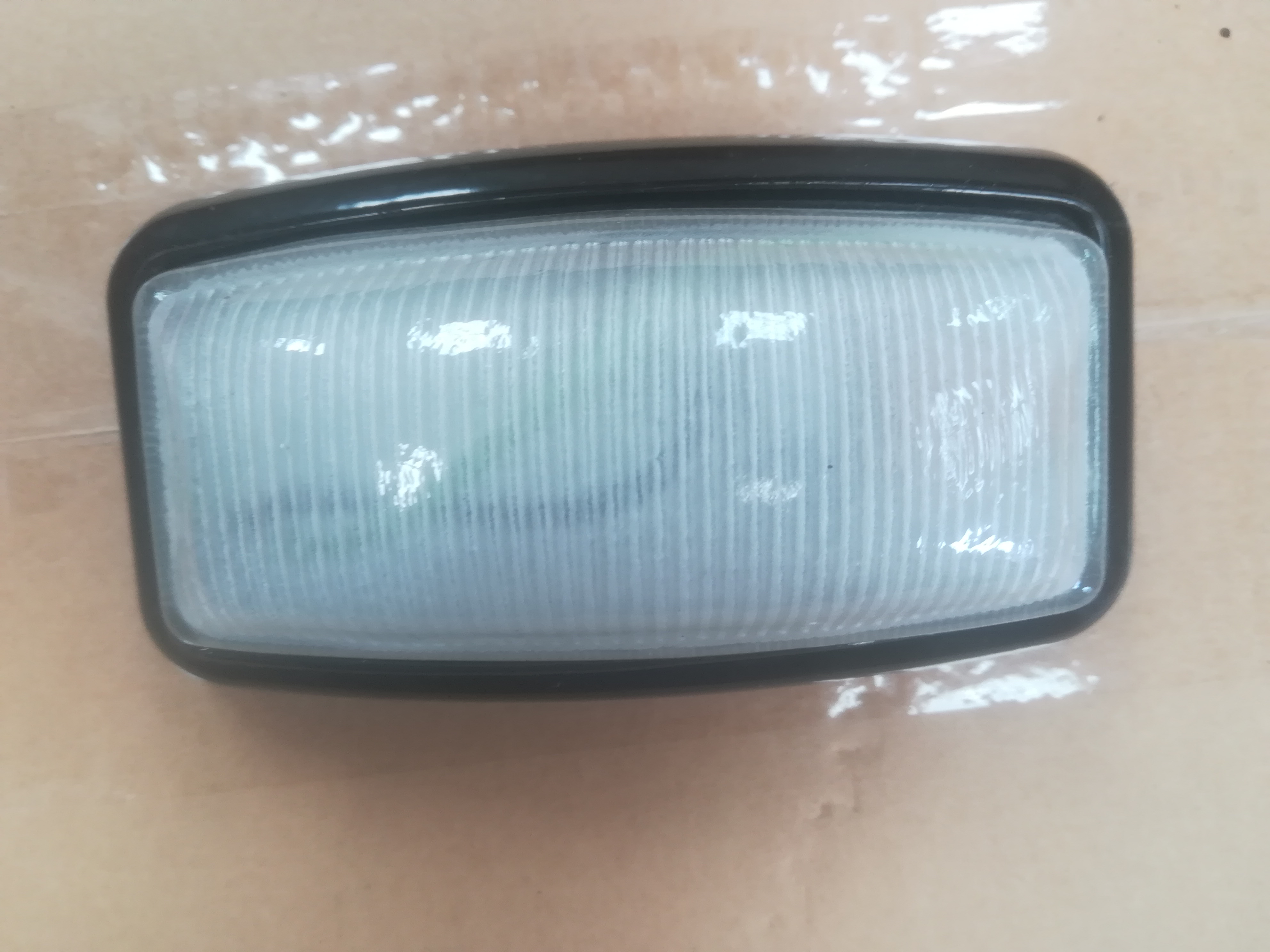 Product image: LAND ROVER DEFENDER INTERIOR LAMP O. E .M 
