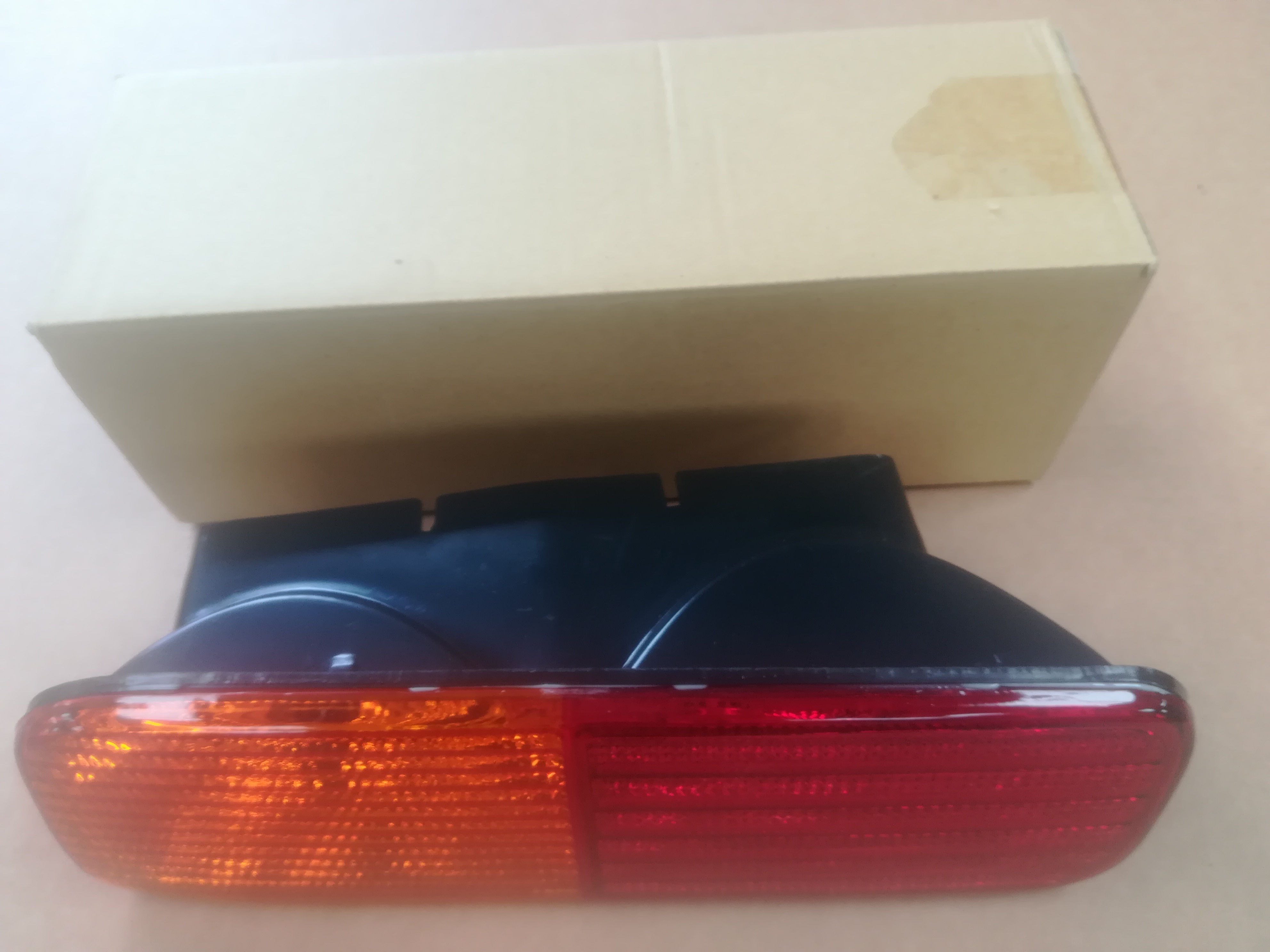 Product image: LAND ROVER DISOVERY 2 REAR BUMPER LAMP RED / AMBER