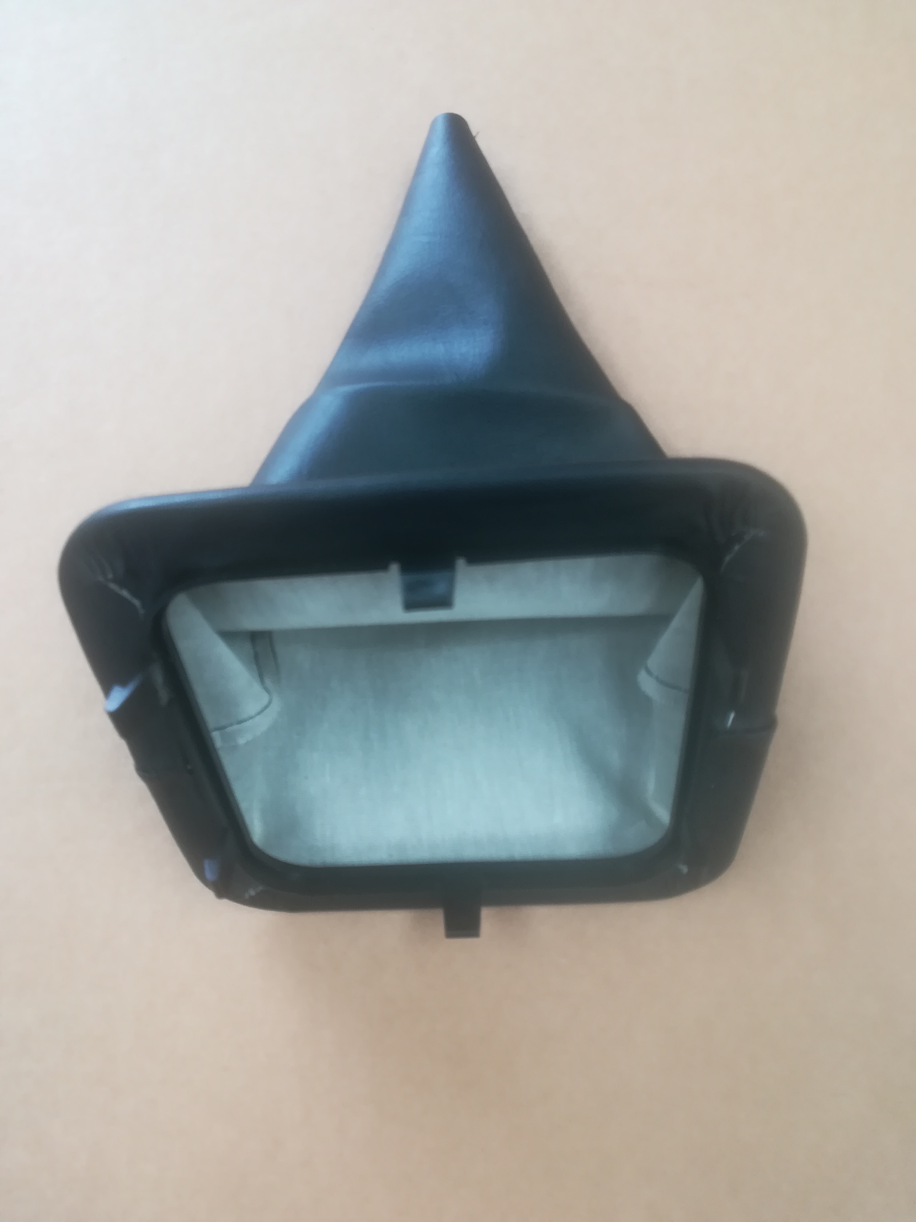 Product image: LAND ROVER DISCOVERY 2 GEAR LEVER GAITER