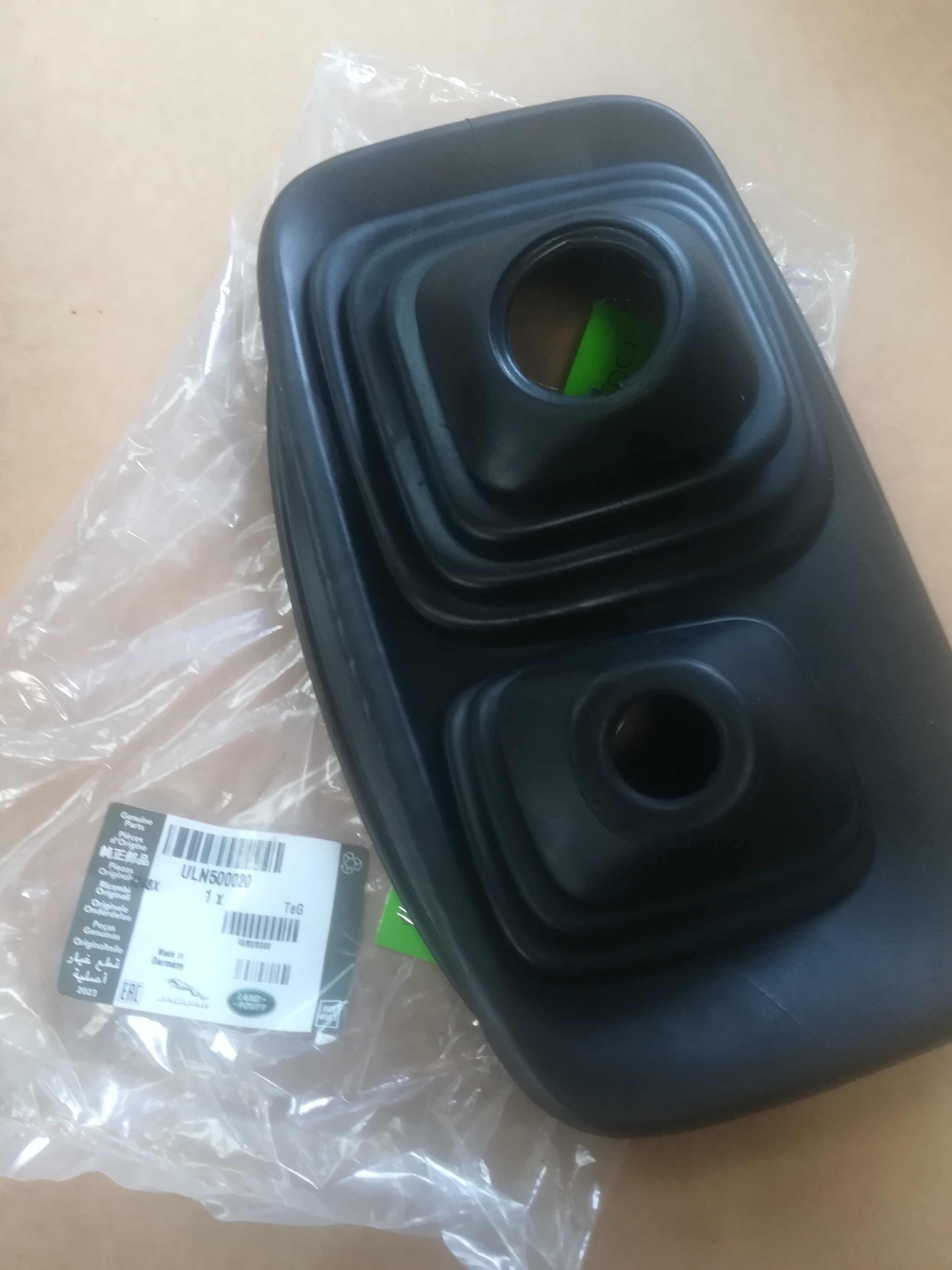 Product image: LAND ROVER DEFENDER 90 /110 GENUINE PUMA  TDCI GEAR LEVER GAITER