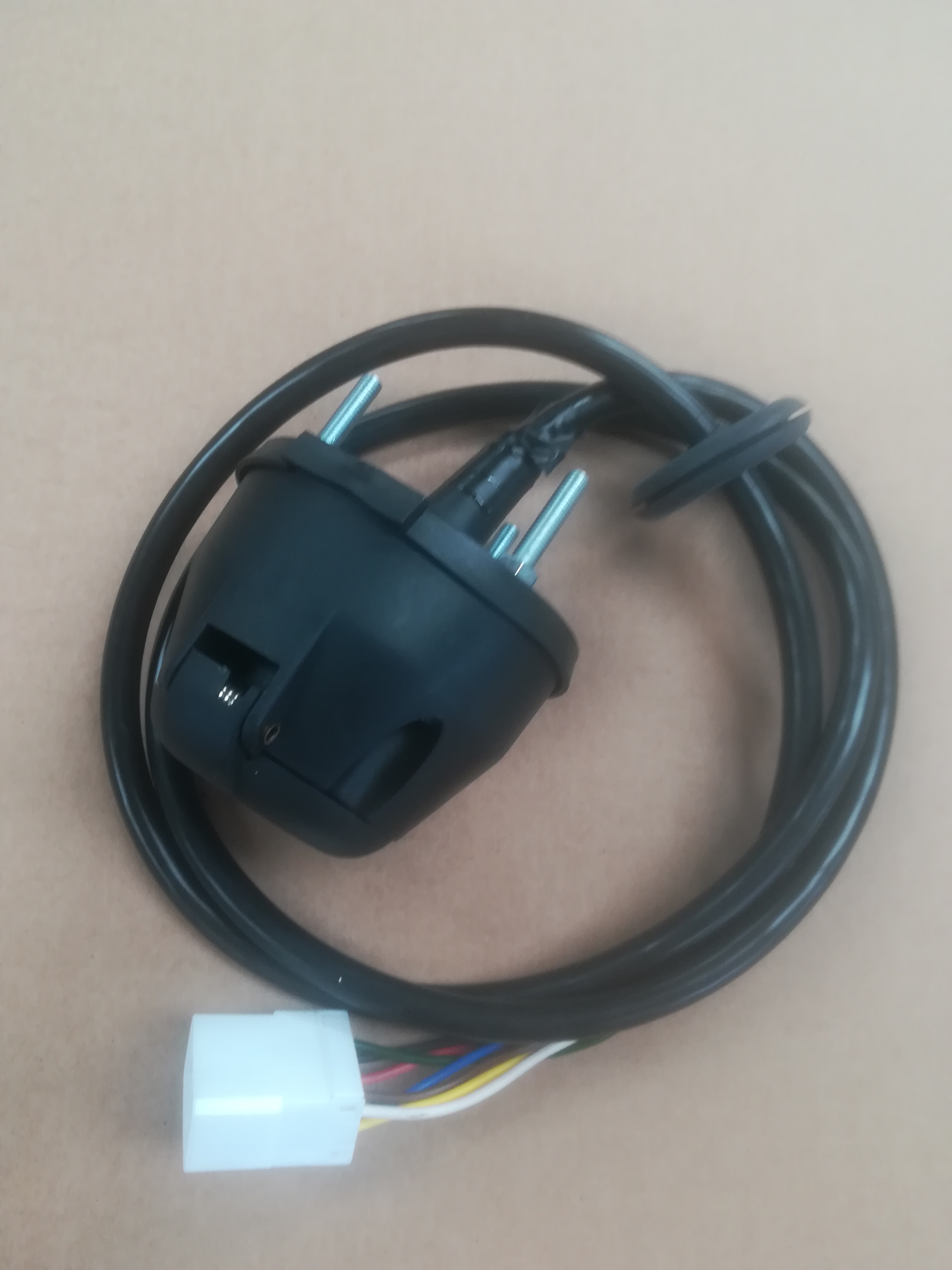 Product image: RANGE ROVER P38 TOW BAR ELECTRICS PLUG AND PLAY  UK MADE