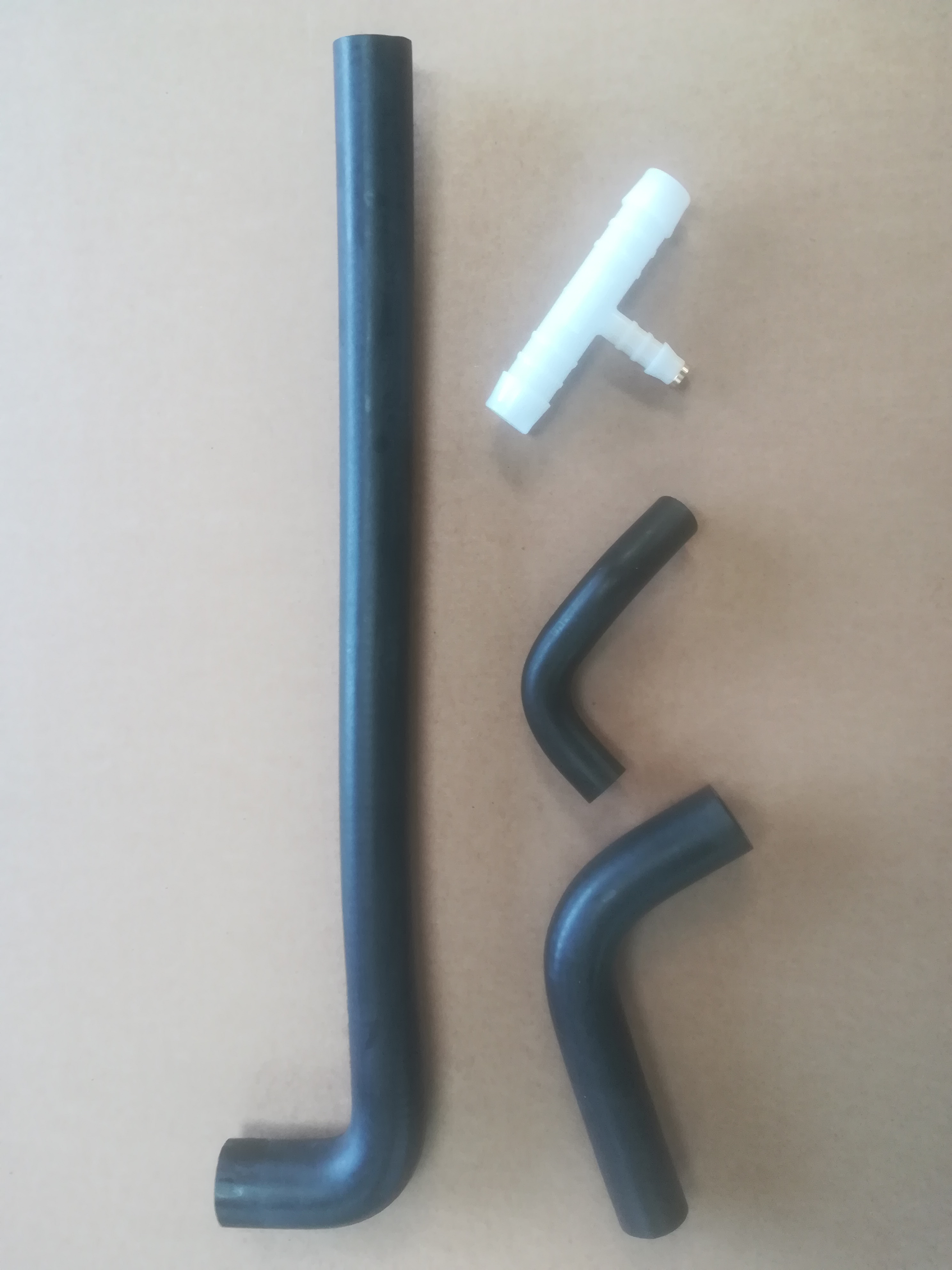 Product image: RANGE ROVER CLASSIC PLENUM BREATHER HOSE KIT